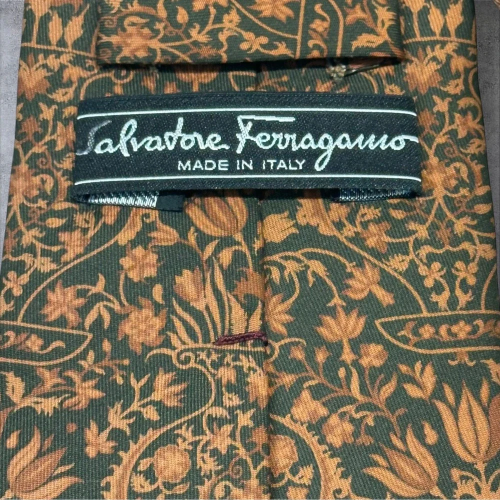 Salvatore Ferragamo Silk Necktie‎ Italy Brown Black Floral Wide 3.75